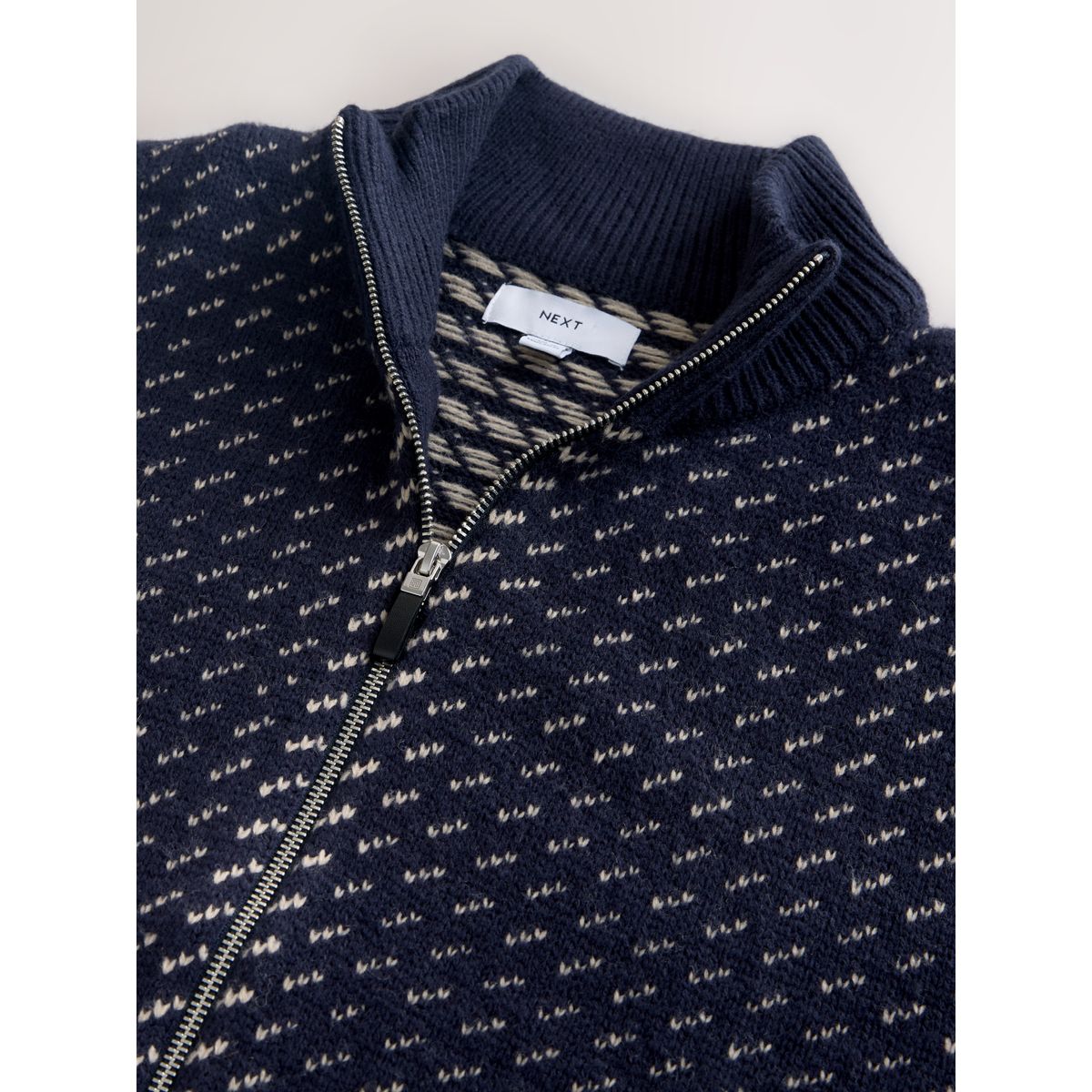 Cardigan zippé décontracté en laine blanc crème/bleu marine, NEXT