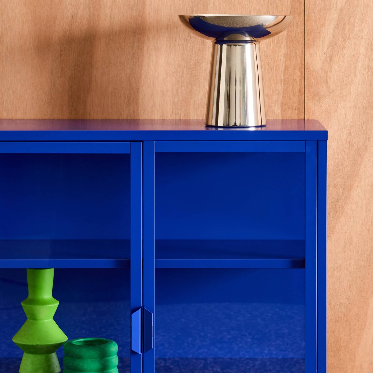 Armoire vitrine acier et verre trempé 2 portes 80cm ARKANSAS bleu, SWEEEK
