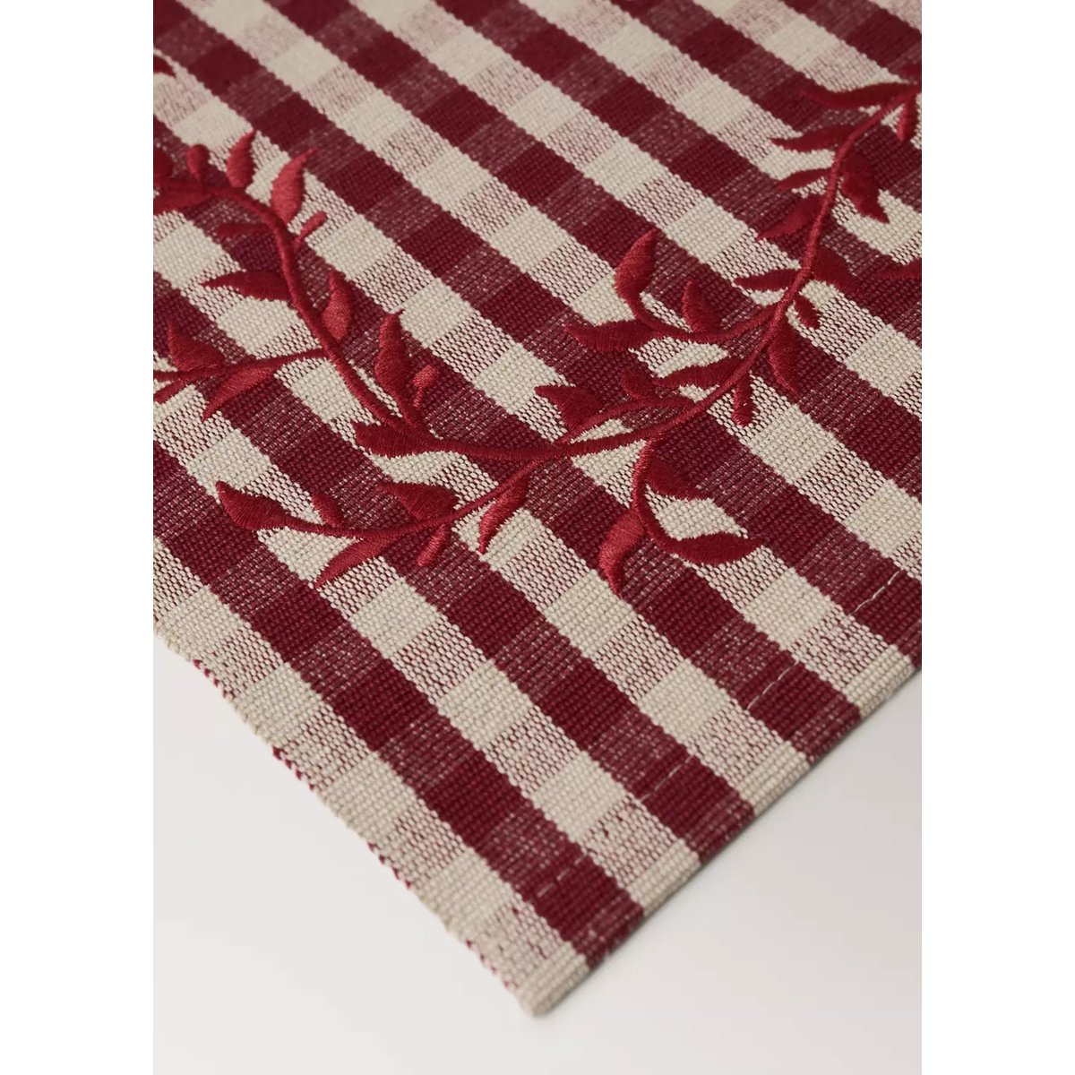 Set de table en coton à carreaux vichy brodés rouge, MANGO HOME