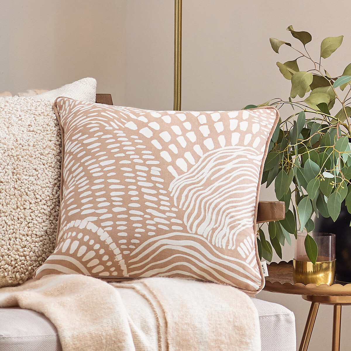Nola Abstract Eyelet Cushion oatmeal beige, HÖEM