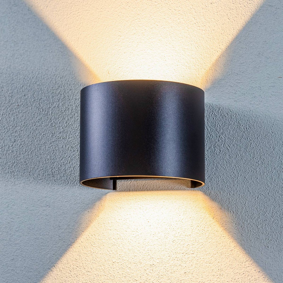 Applique extérieure en métal moderneLED noir, LINDBY