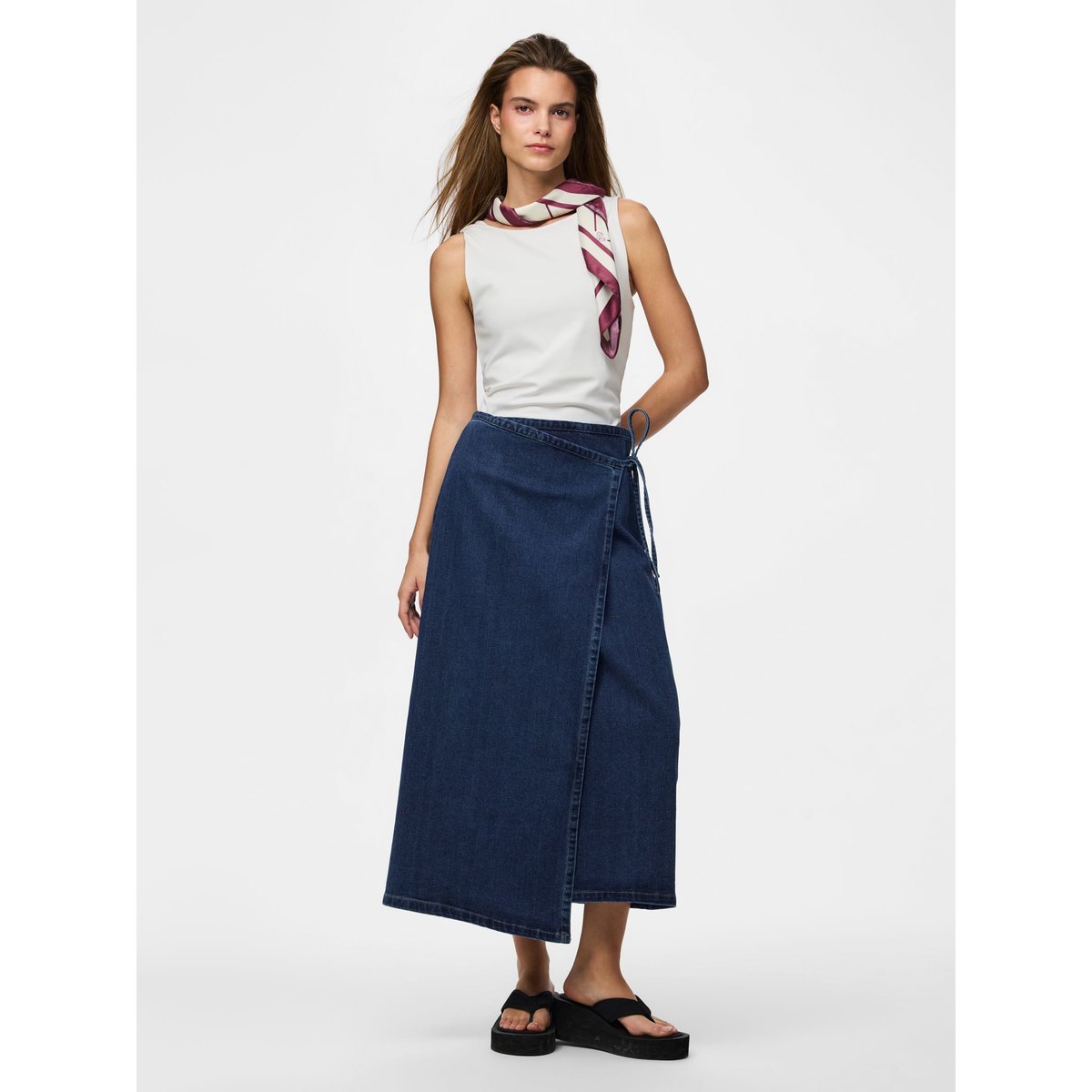 Jupe En Jean dark blue denim, PIECES