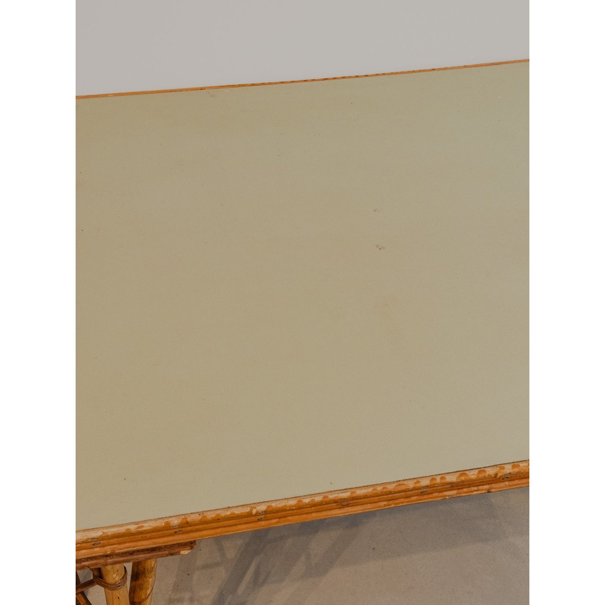 Table à manger en rotin et vert d'eau Romy N°1296 - Bon état bois clair, DEBONGOUT