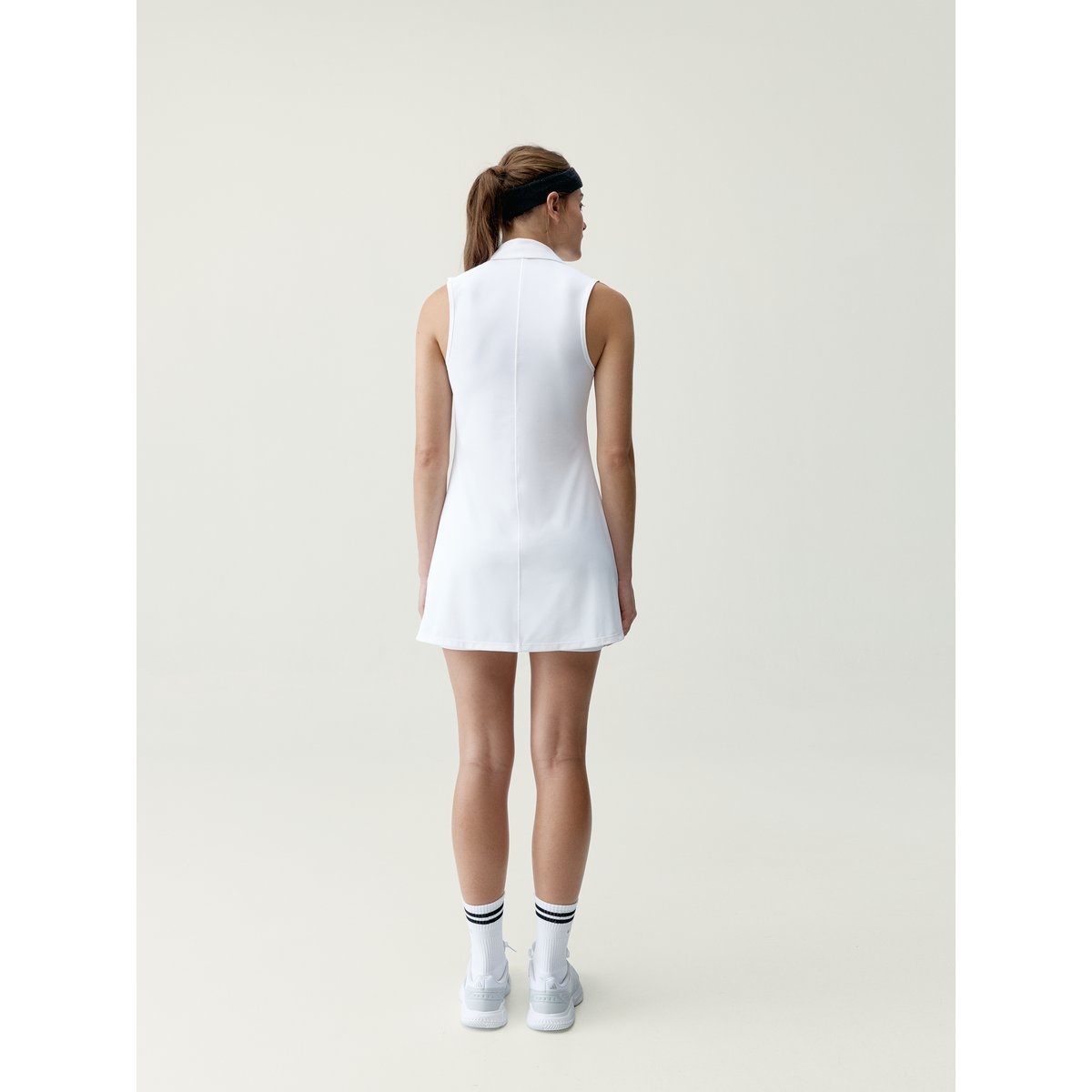 Robe de sport femme Retro Séchage rapide toucher doux blanc pur, BORN