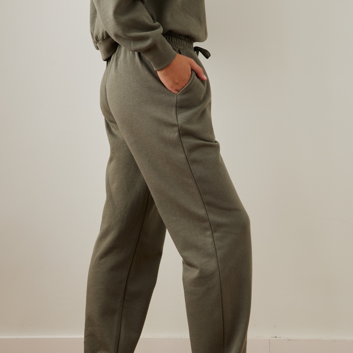 Pantalon en molleton Selma kaki, VARIANCE