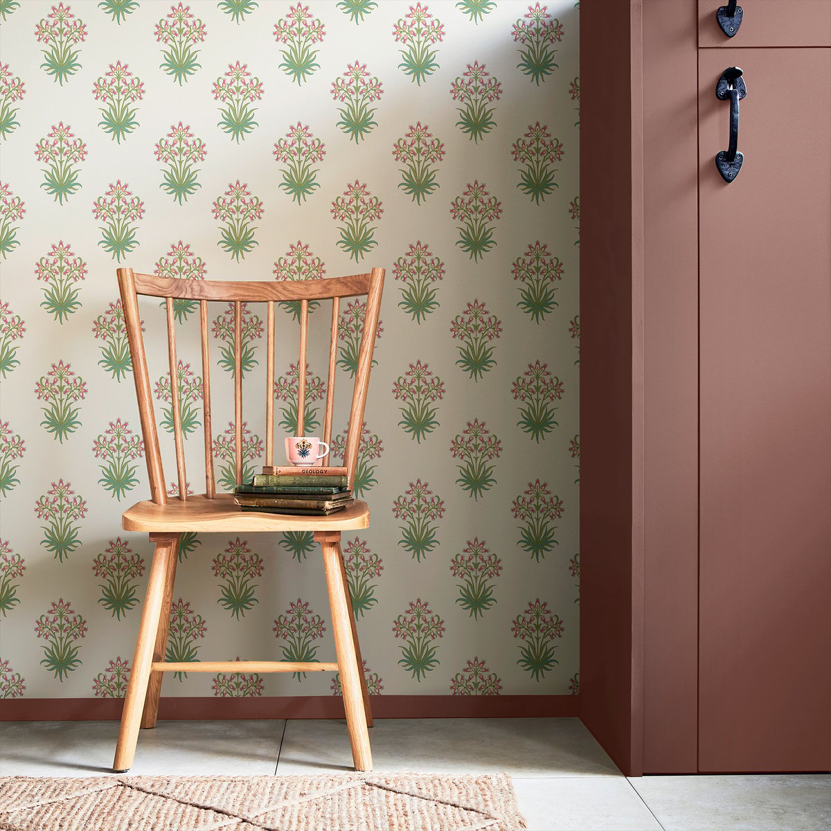Papier peint fleuri Hyacinth Pink Cedar vert, rose, beige, WILLIAM MORRIS AT HOME