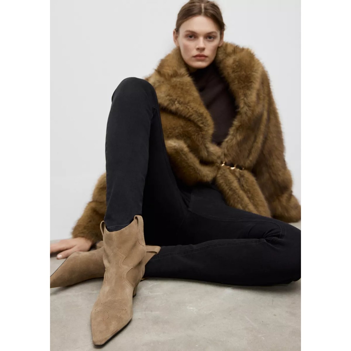Bottines daim talon kitten sable, MANGO