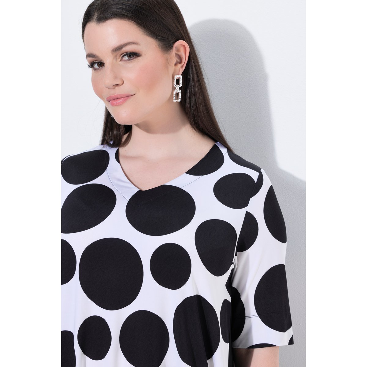 T-shirt au tombé fluide, motif à pois blanc neige, ULLA POPKEN