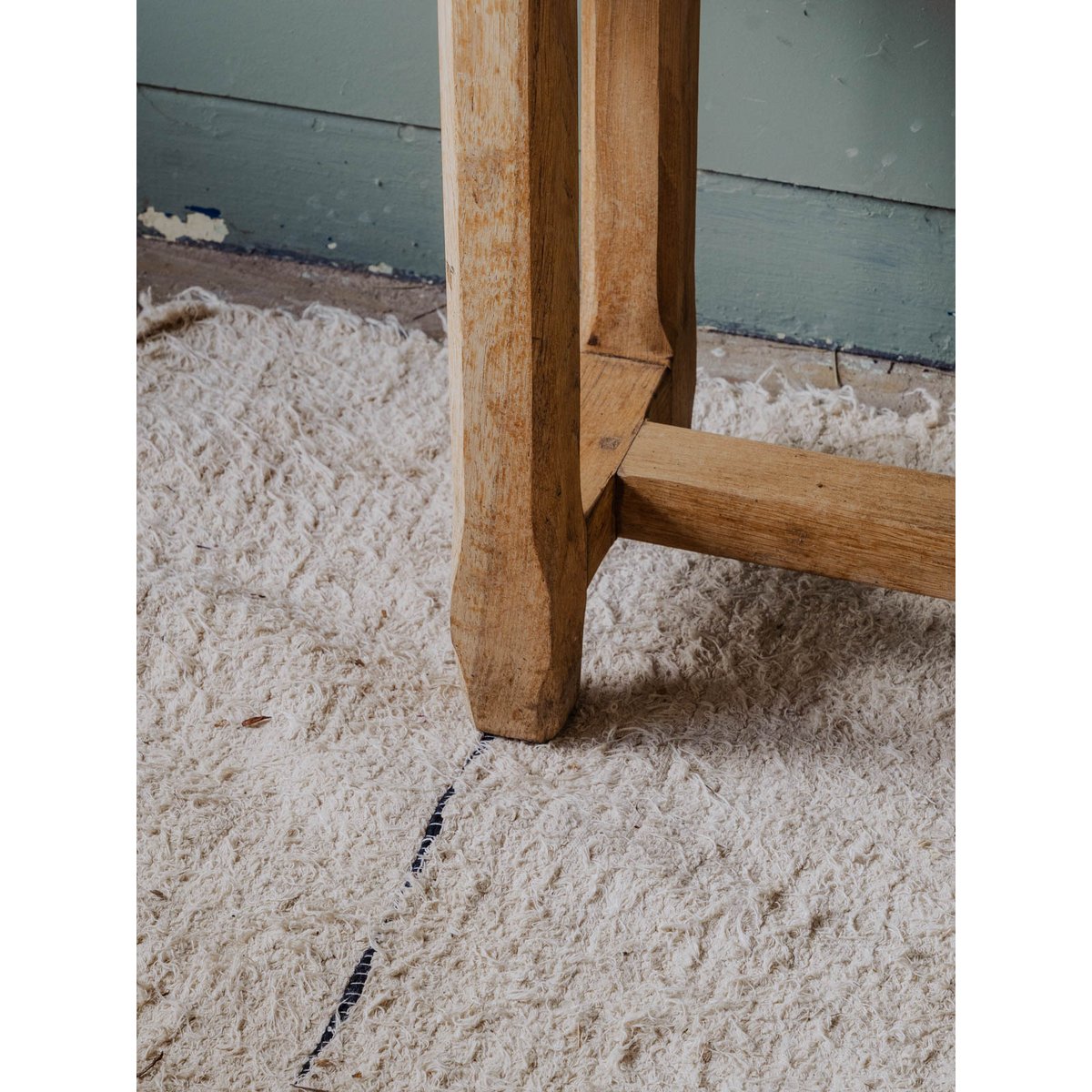 Banc en bois Antoine N°400 - Bon état bois clair, DEBONGOUT
