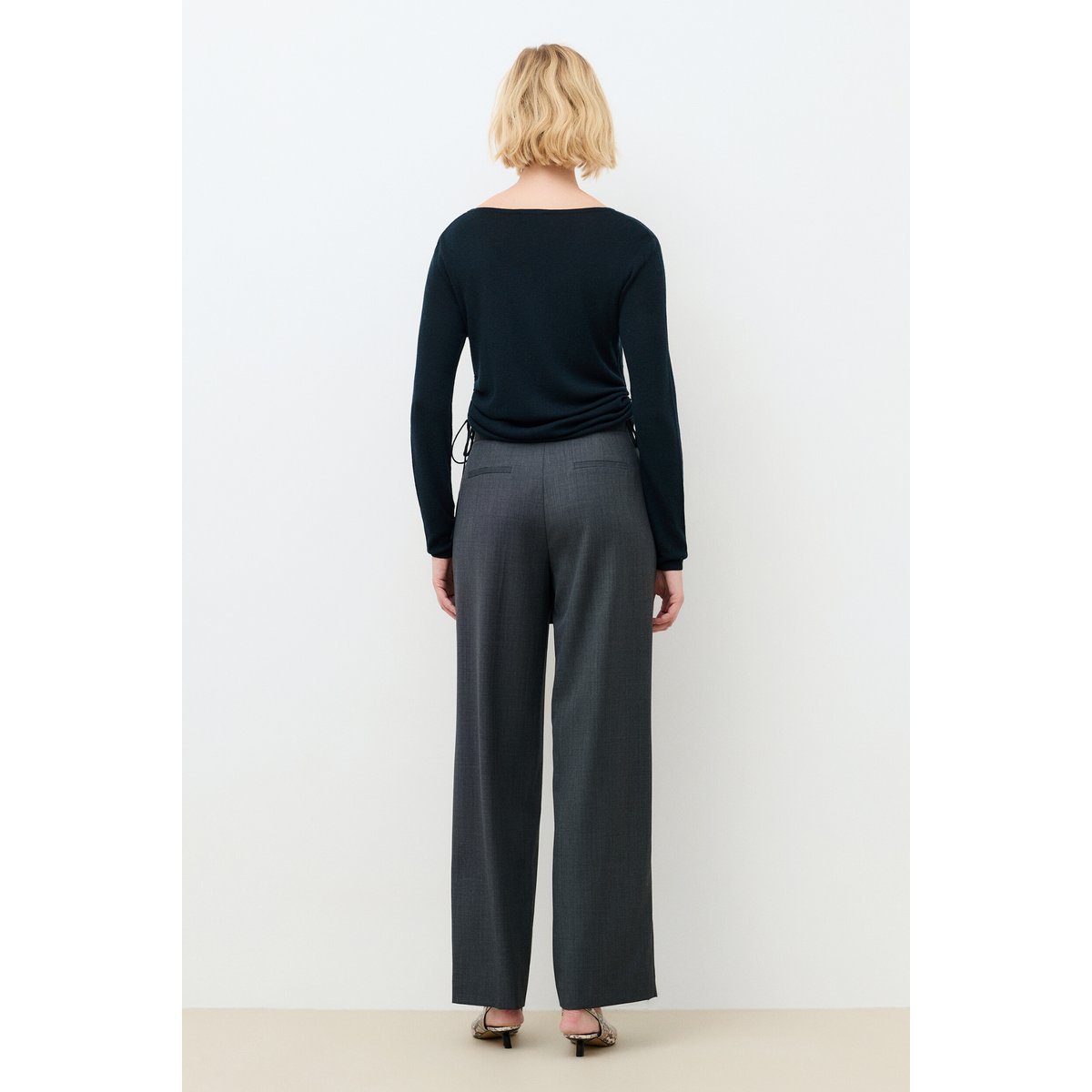 Pull droit col v MSIDONIE noir, CAROLL