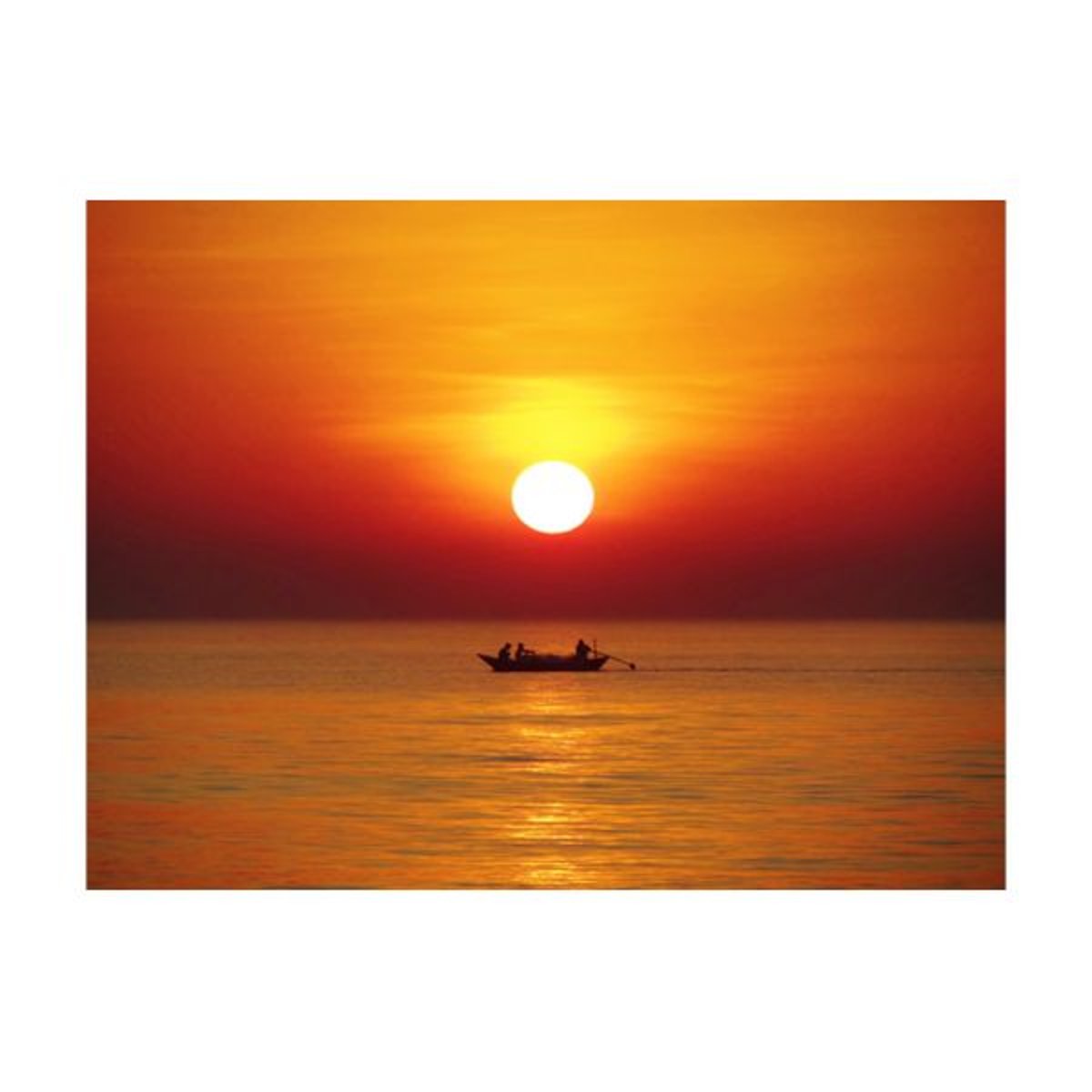 Papier peint intissé panoramique Paysage Bateau de pêche au coucher de soleil orange / cuivré, EDEN