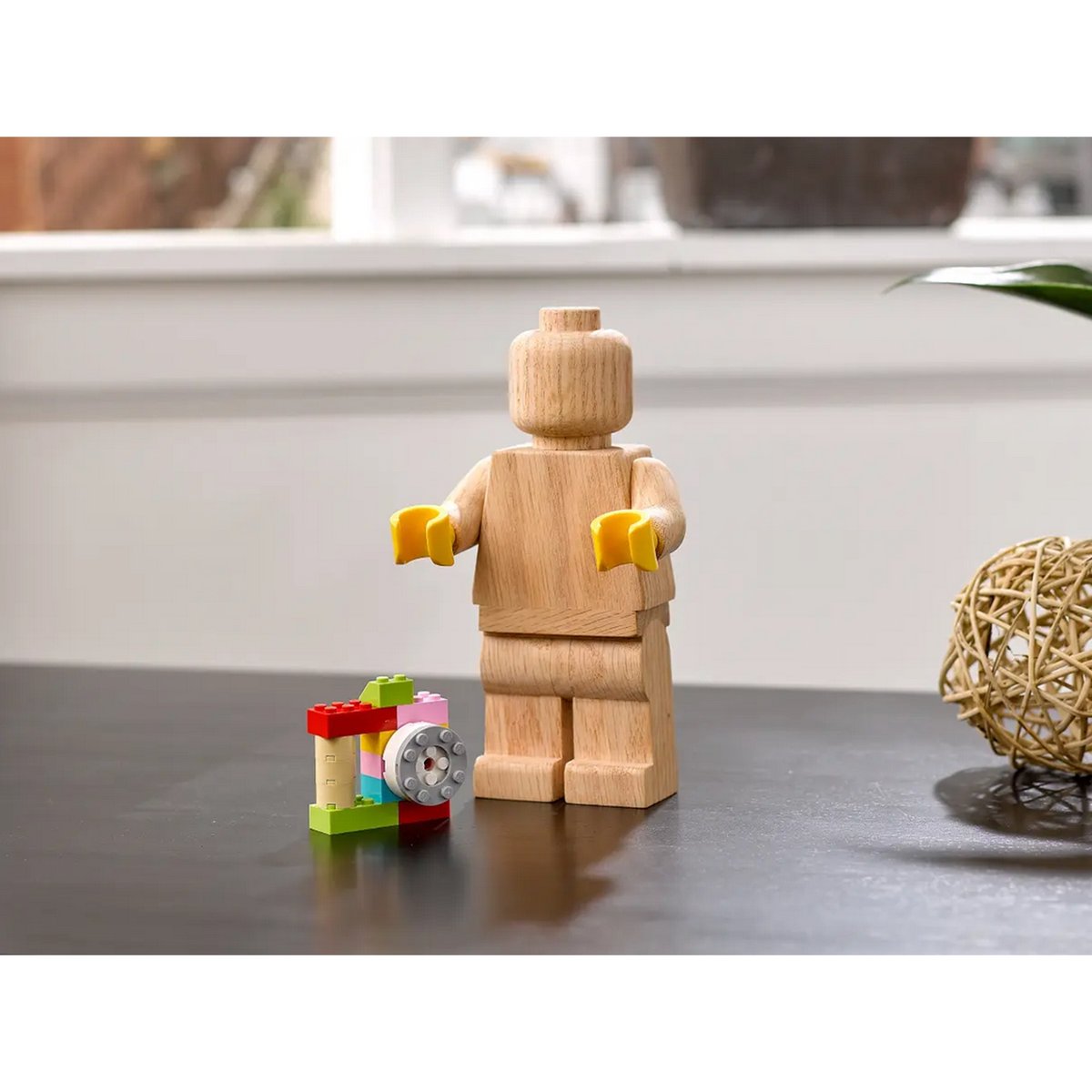 Figurine en bois multicolore, LEGO