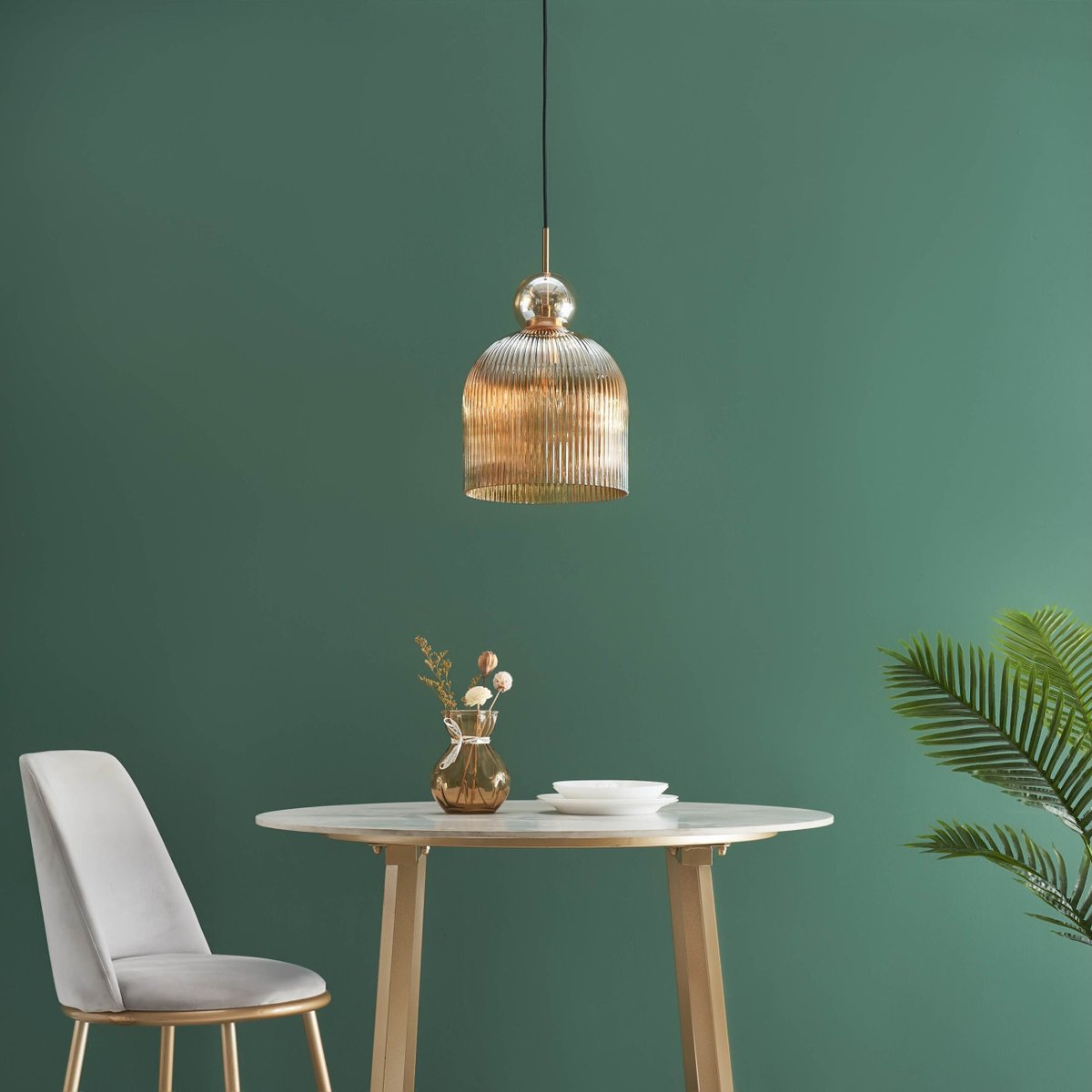 Suspension verre nervuré rétro - YSOLDE ambré et laiton, KOSILUM