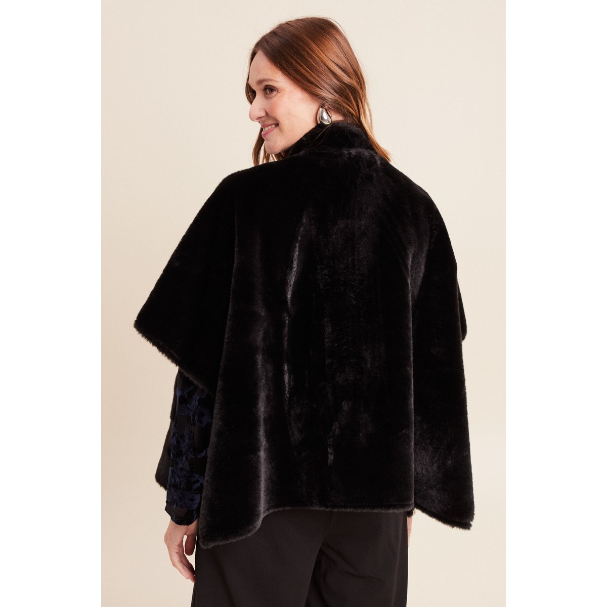 Poncho cape noir, BREAL