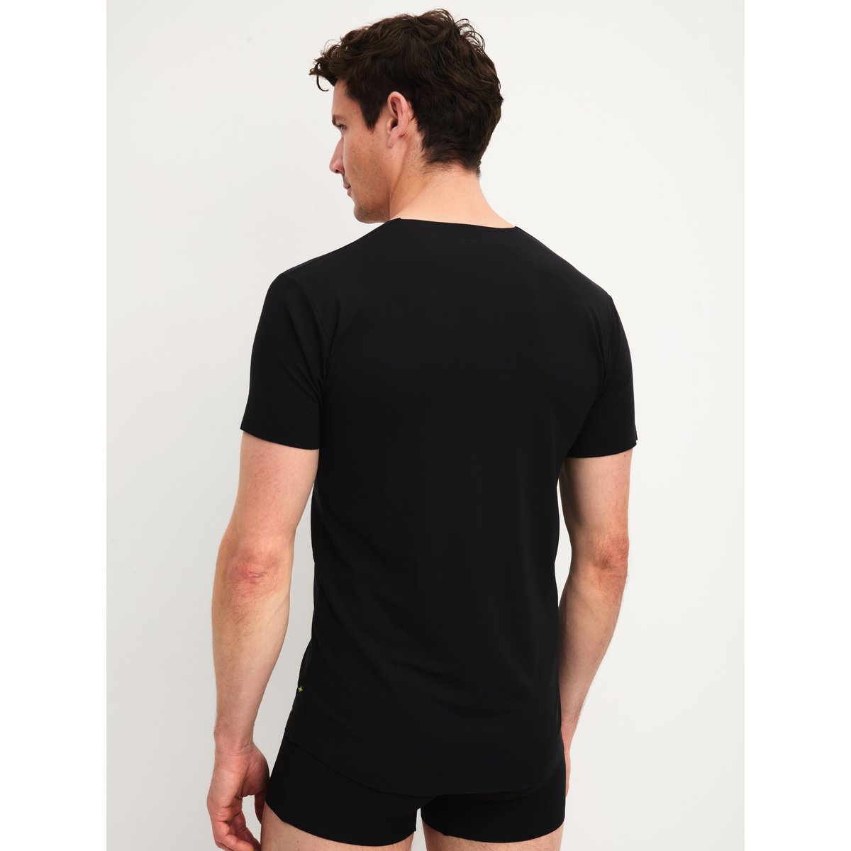 T-Shirt à manches courtes manches courtes Modal CLEAN LINE noir, CALIDA