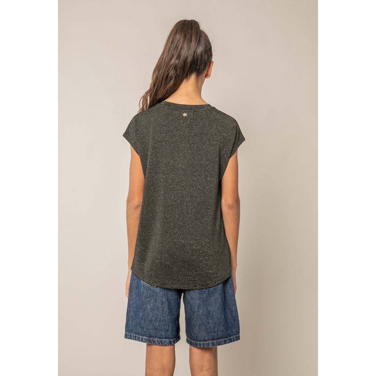 T-shirt fille fluide à rayures brillantes LINA noir, DEELUXE
