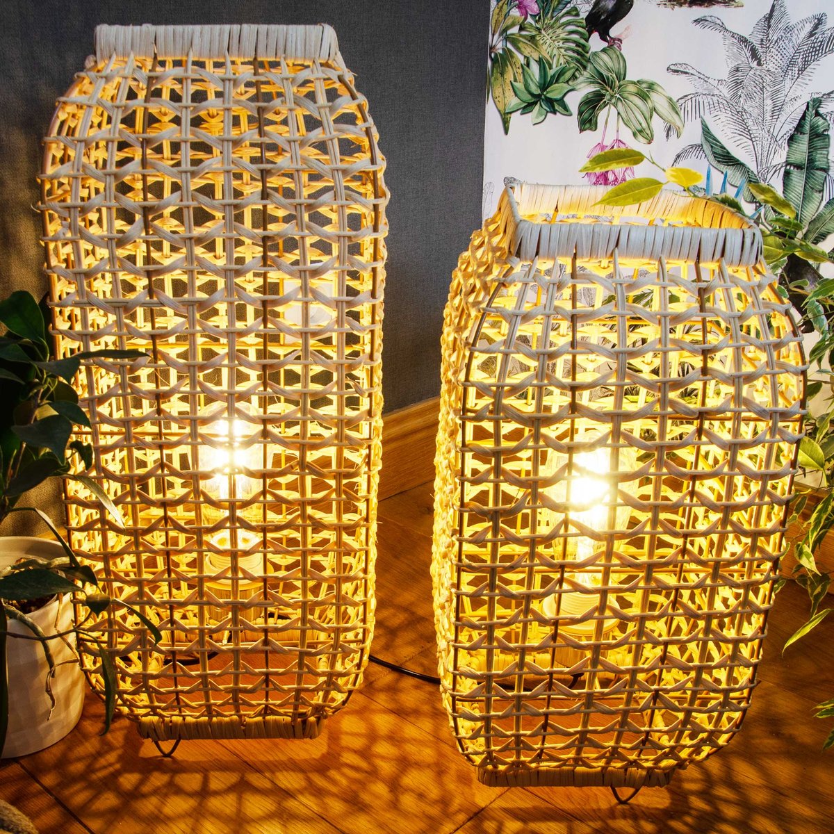 Lampe à poser en rotin et métal petit modèle, AMBA naturel, C-CREATION