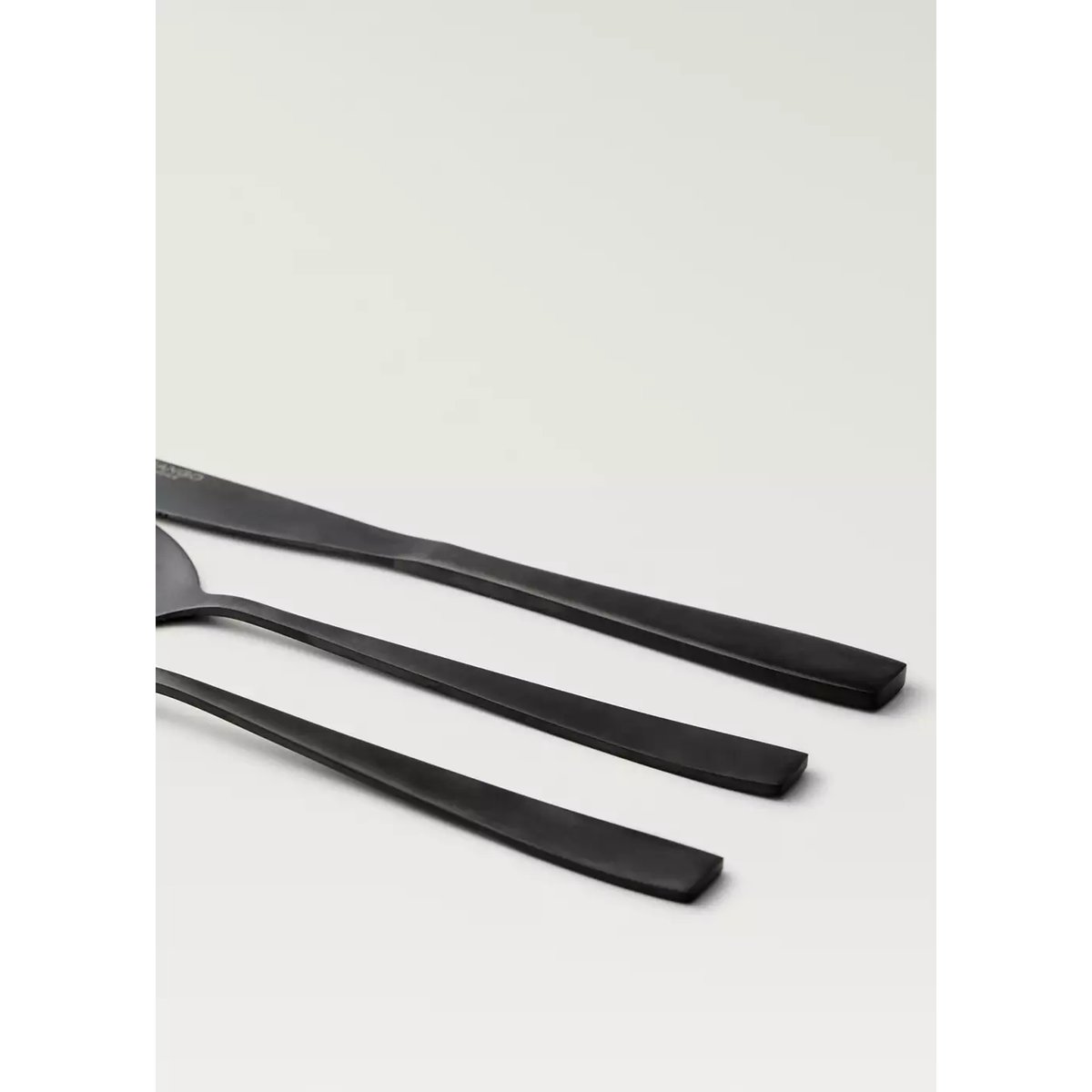 Ensemble de couverts 3 pièces en acier inoxydable finition mate noir, MANGO HOME