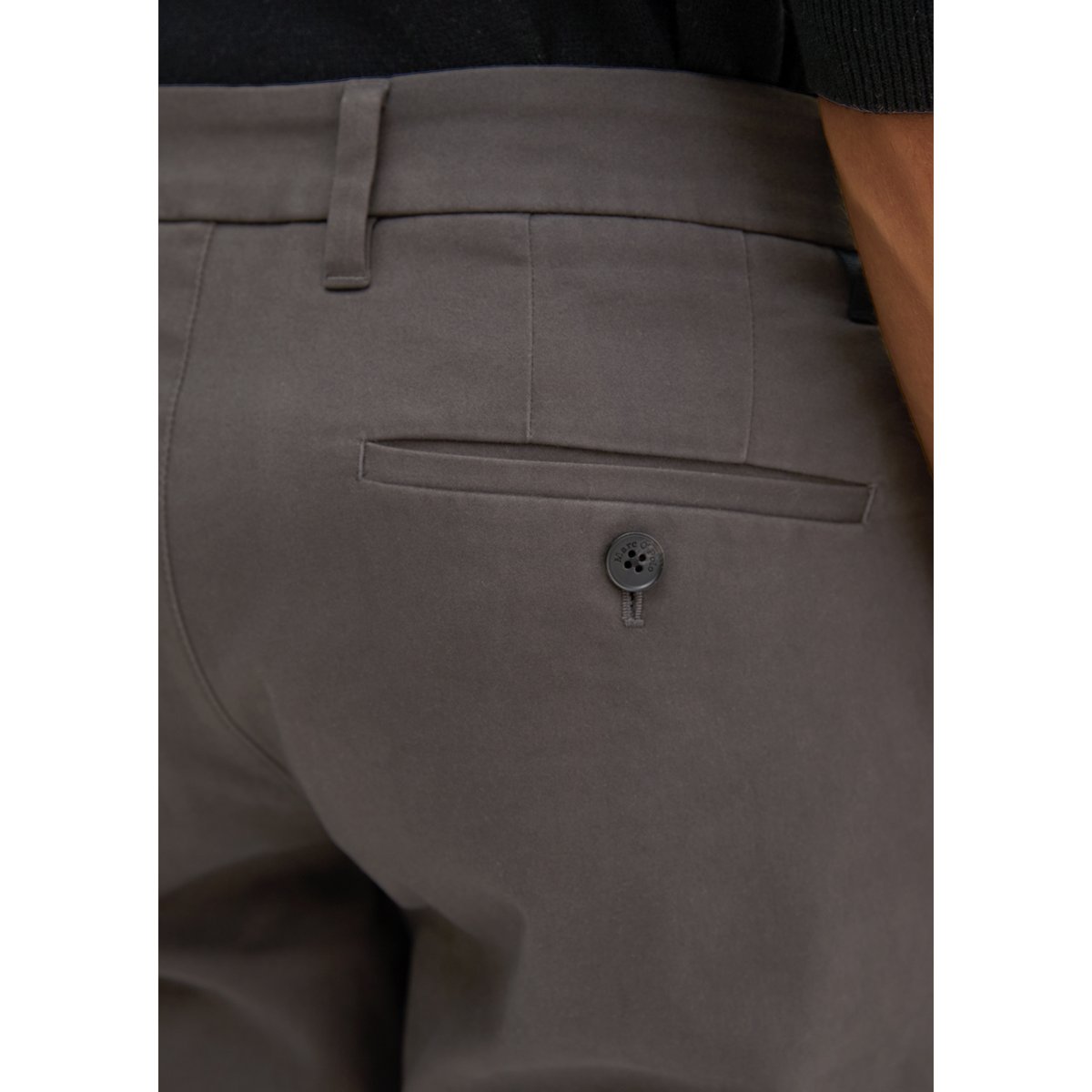 Chino modèle Mads, coupe classique en mélange de coton bio doux gris, MARC O'POLO