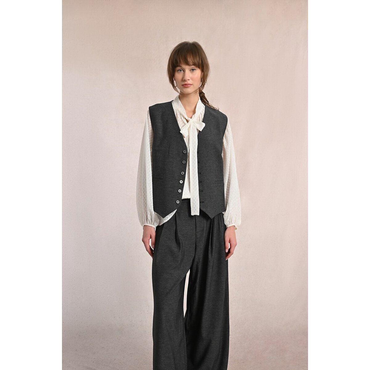 Straight Sleeveless Jacket grey, MOLLY BRACKEN