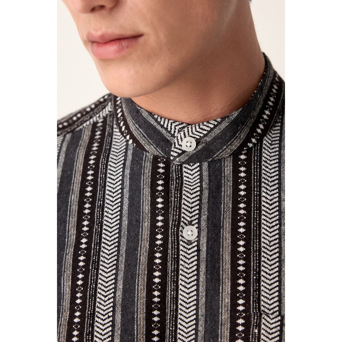 Chemise à manches courtes rayée texturée noir, NEXT