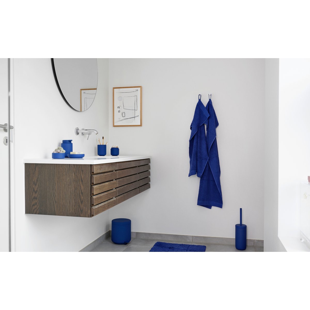Brosse de toilette UME bleu indigo, ZONE DENMARK