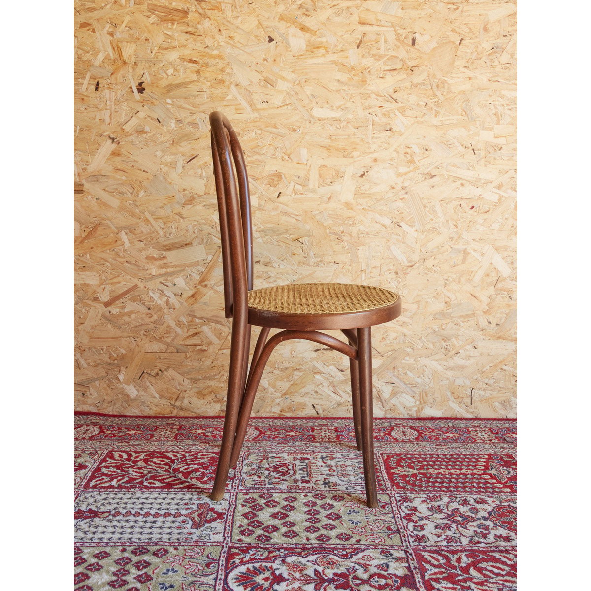 Lot de 4 chaises bistrot Claude N°1263 - Bon état bois foncé, DEBONGOUT