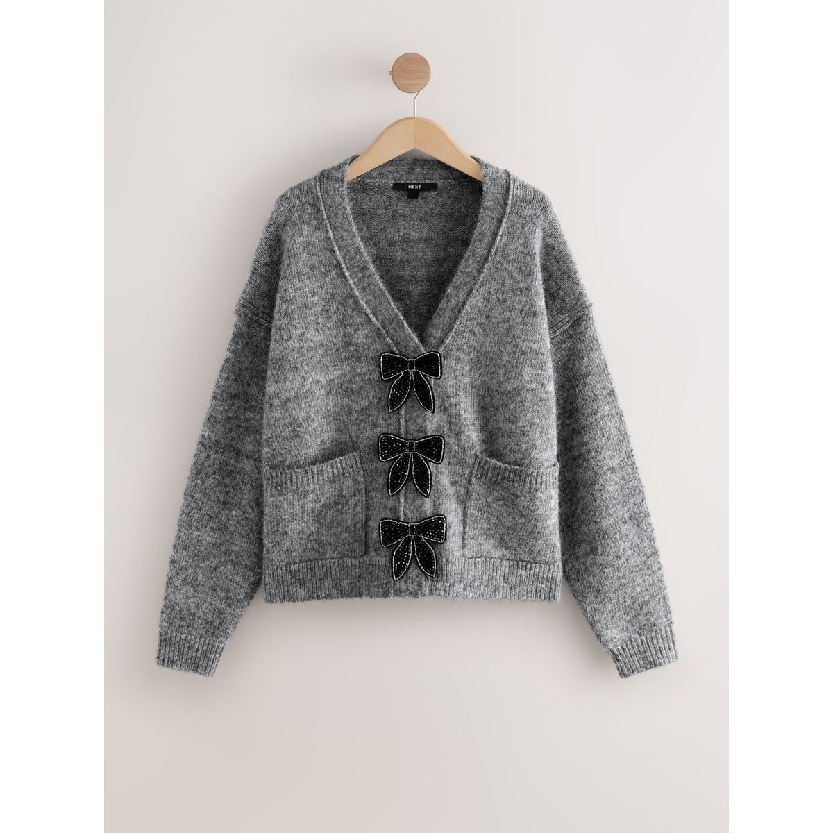 Cardigan à poche et boutons en forme de nœuds gris, NEXT