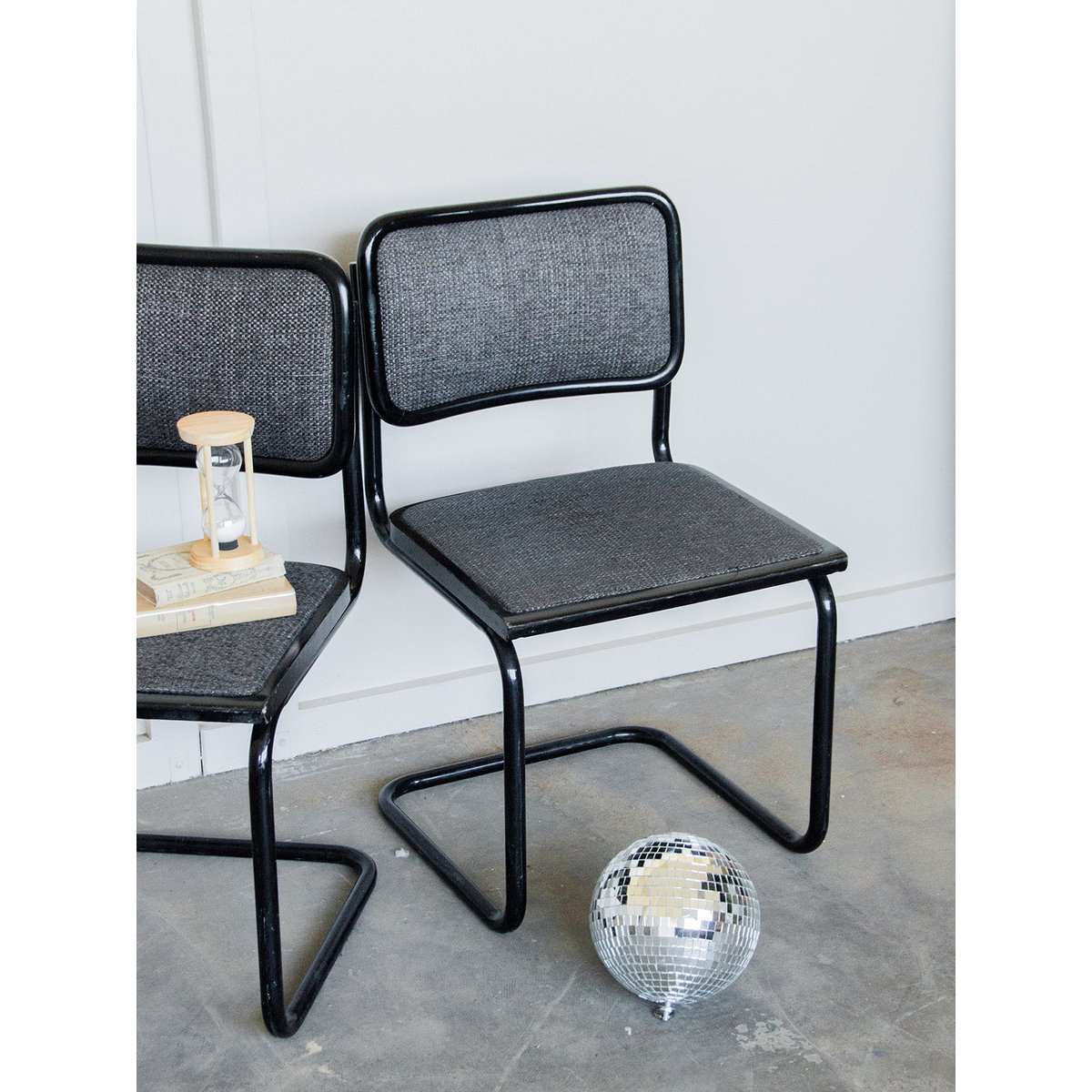 Chaise Breuer noire Diana N°291 - Bon état noir, DEBONGOUT