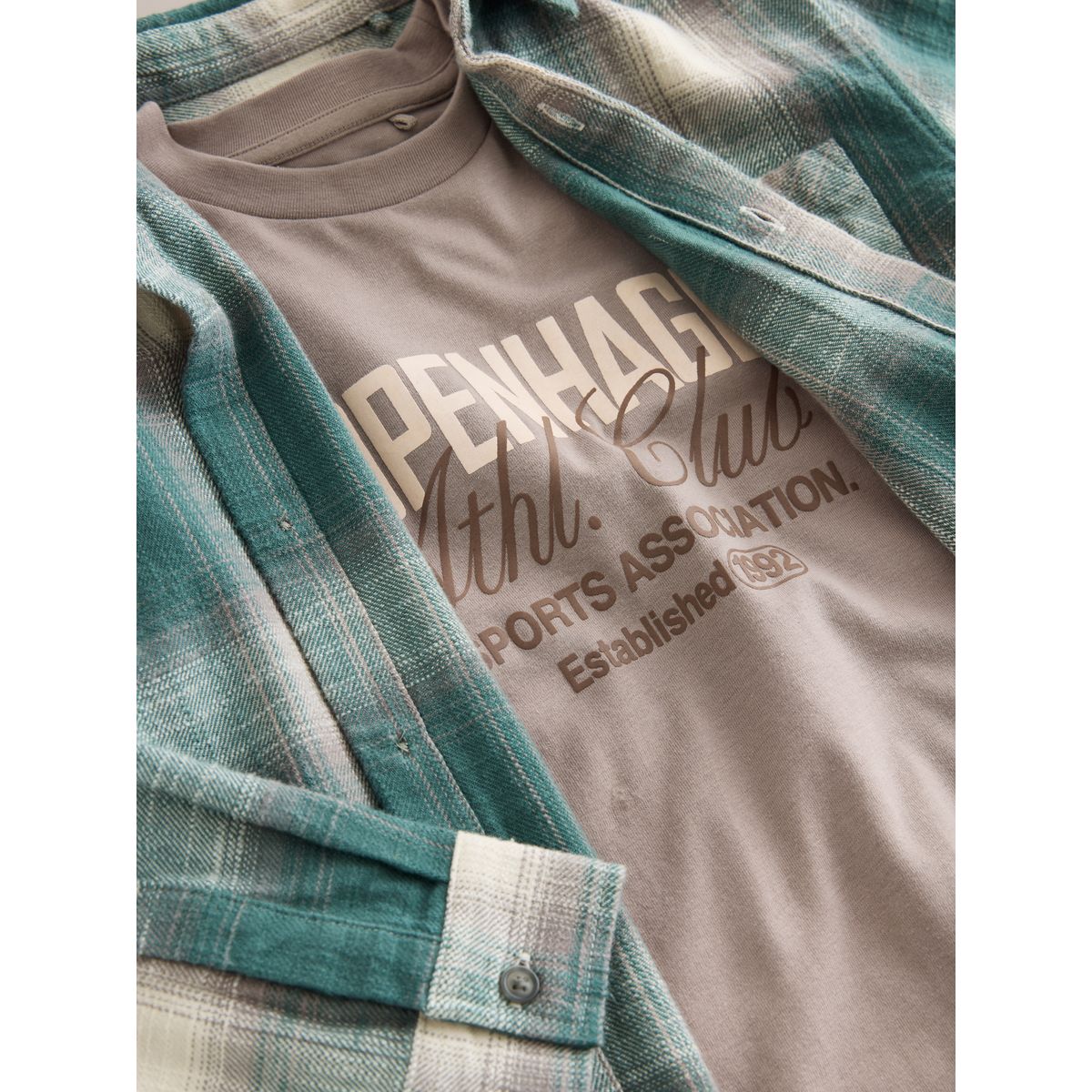 T-shirt et chemise à carreaux, 2 pièces à carreaux verts, NEXT