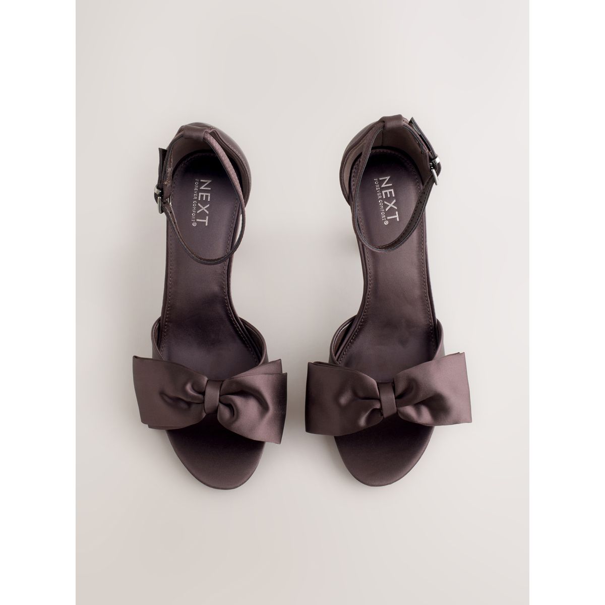 Sandales en satin avec nœud forever comfort® marron chocolat, NEXT