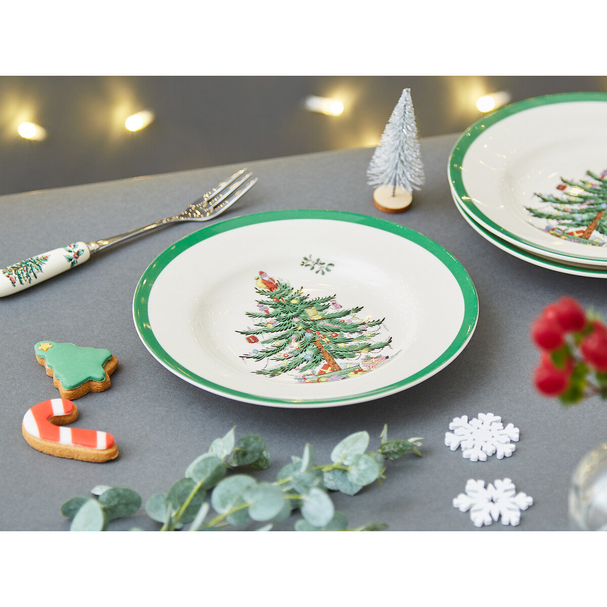 Set of 4 Christmas Tree Side Plates white, SPODE