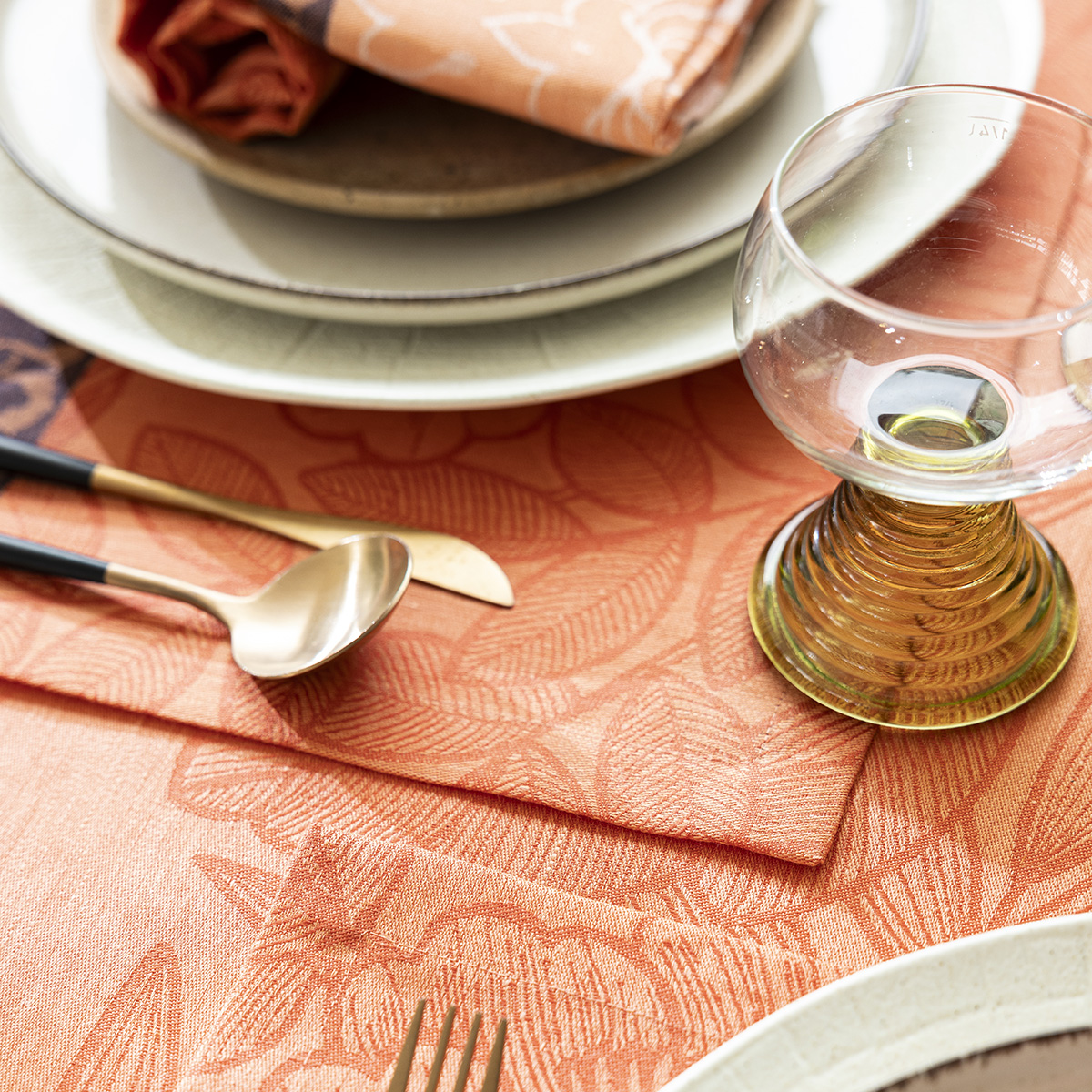 Set de table en Lin, ESCAPADE TROPICALE goyave, LE JACQUARD FRANCAIS