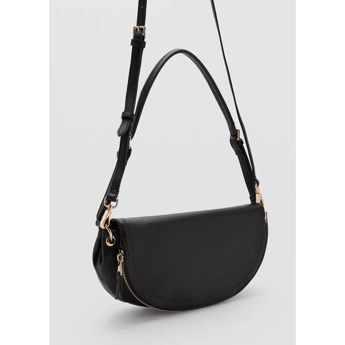 Sac à bandoulière en cuir synthétique, forme semi-circulaire noir, MANGO
