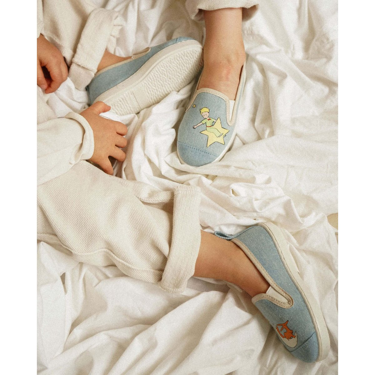 Chaussons en collab bleu denim, ANGARDE