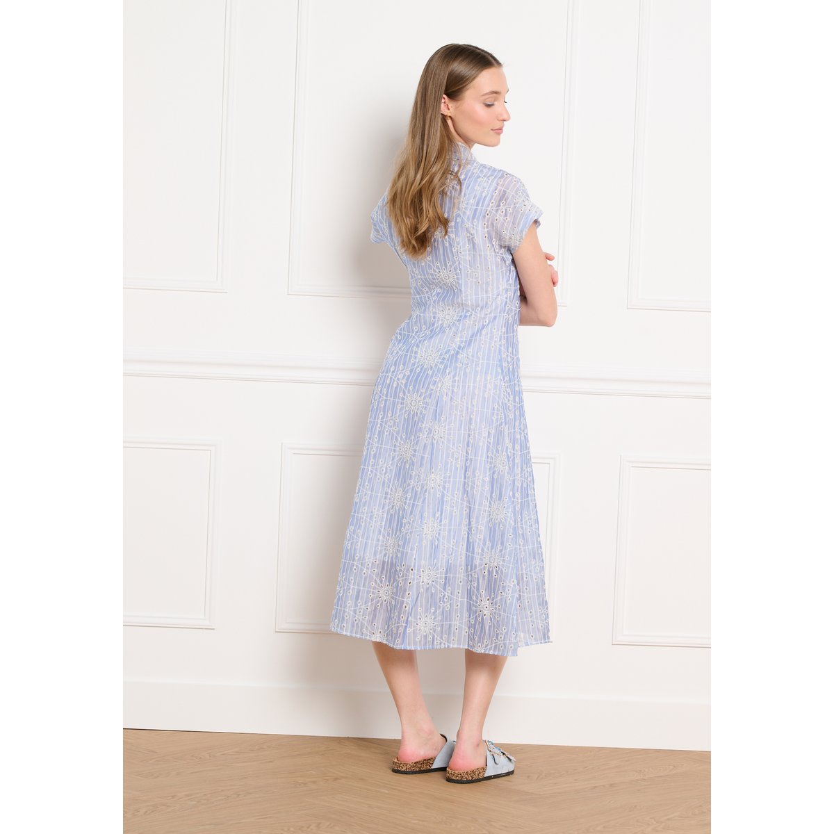 Robe broderie anglaise bleu pastel, LOLALIZA