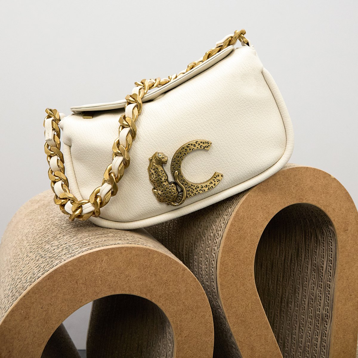 Sac à main avec bandoulière amovible et logo animalier crème, LOLA CASADEMUNT