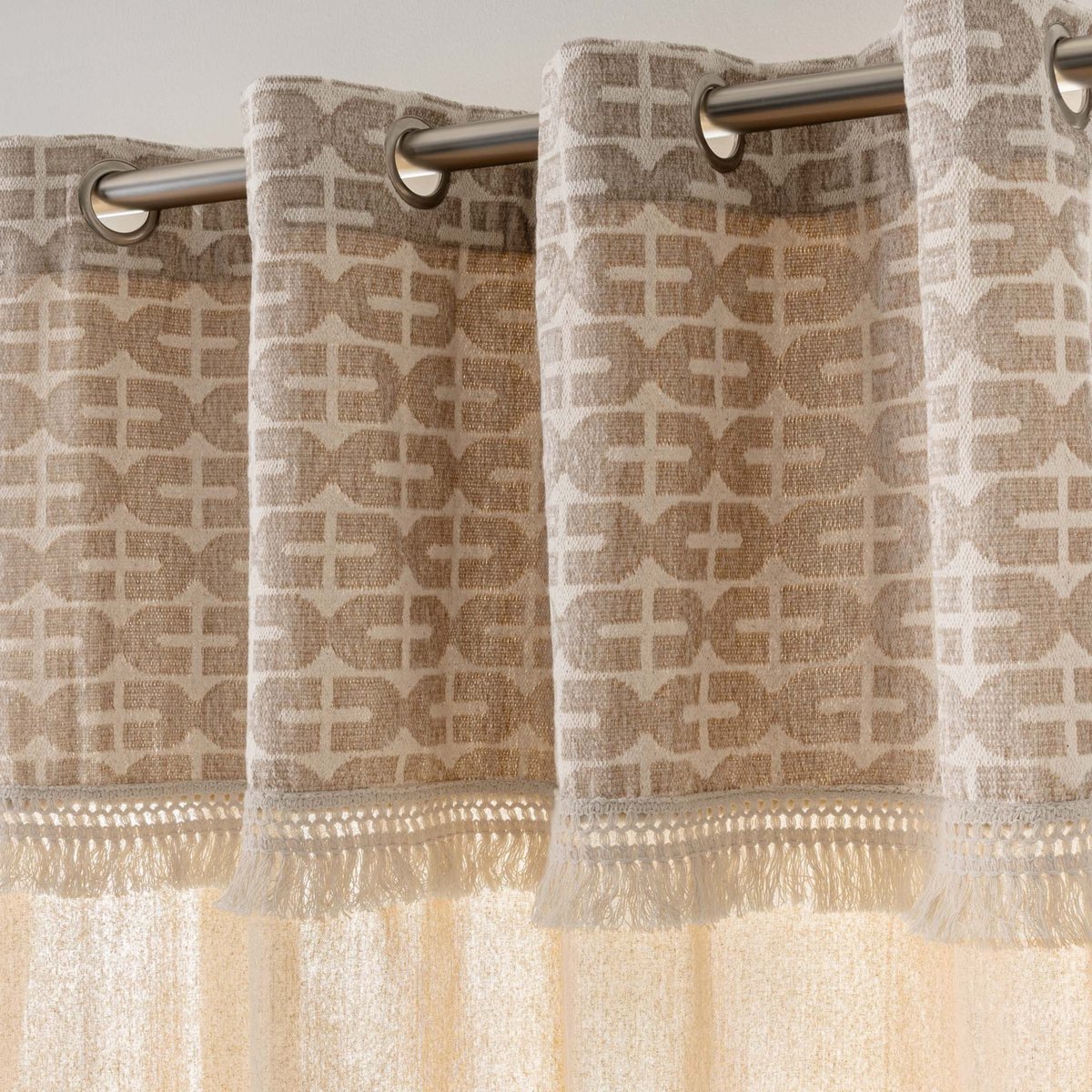 Rideau tamisant à œillets en polycoton avec jacquard et franges naturel, DOUCEUR D'INTÉRIEUR