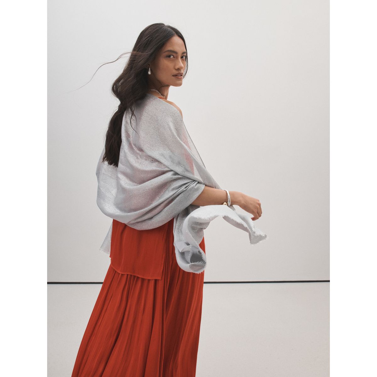 Foulard léger scintillant argent, NEXT