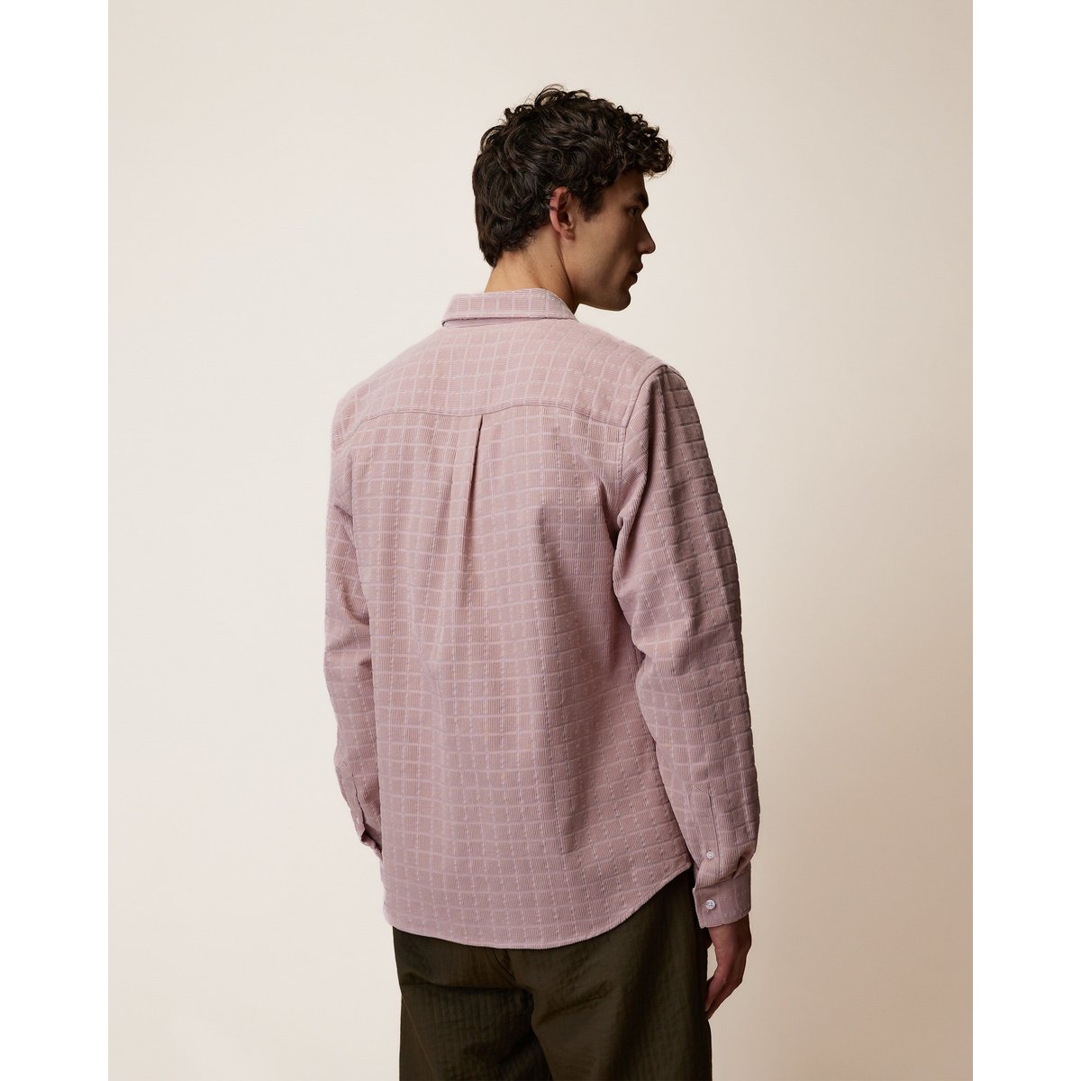 Chemise en velours mauve, FAGUO