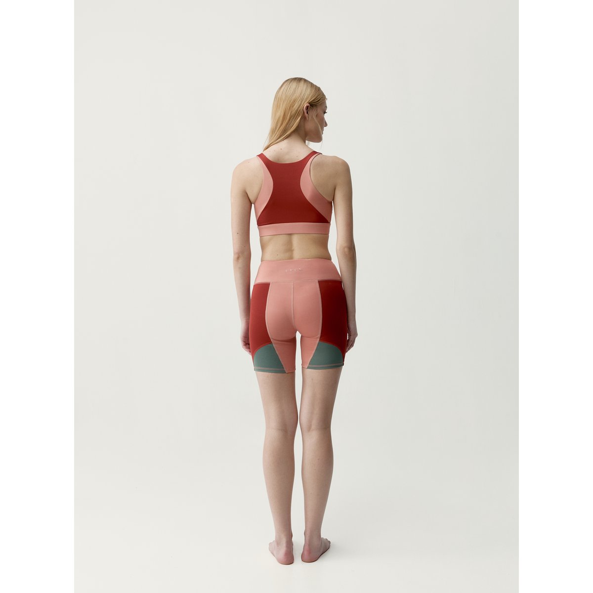 Short Moulant de Sport Performance DARANA orange/beige, BORN