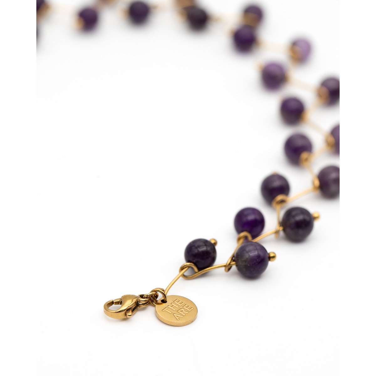 Collier avec des pierres naturelles dorado, THE-ARE