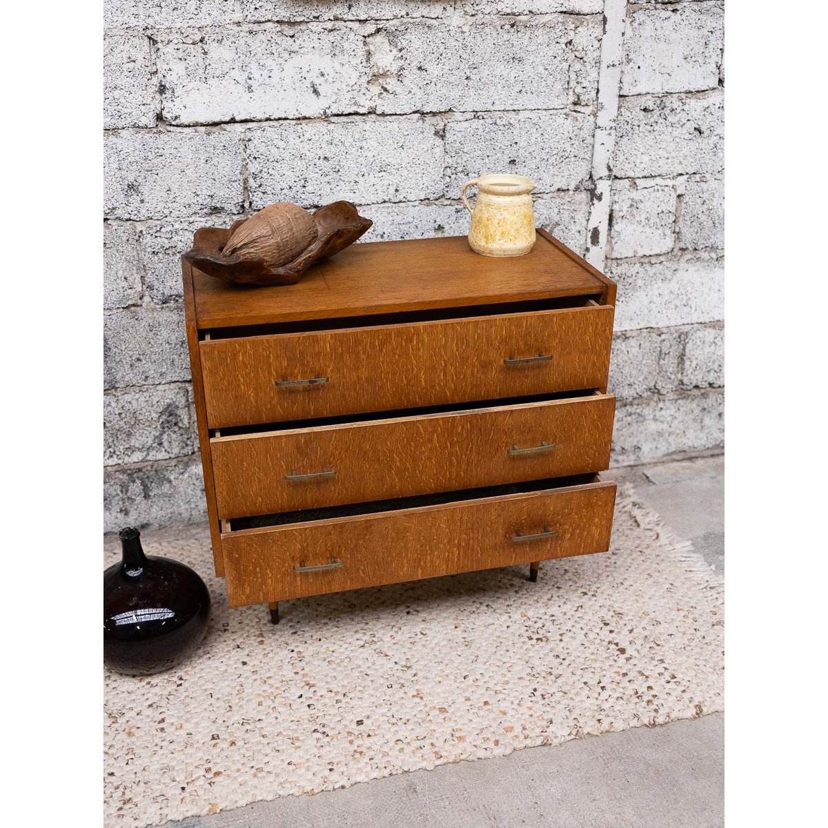 Elégante commode Olga N°1051 - Bon état bois clair, DEBONGOUT