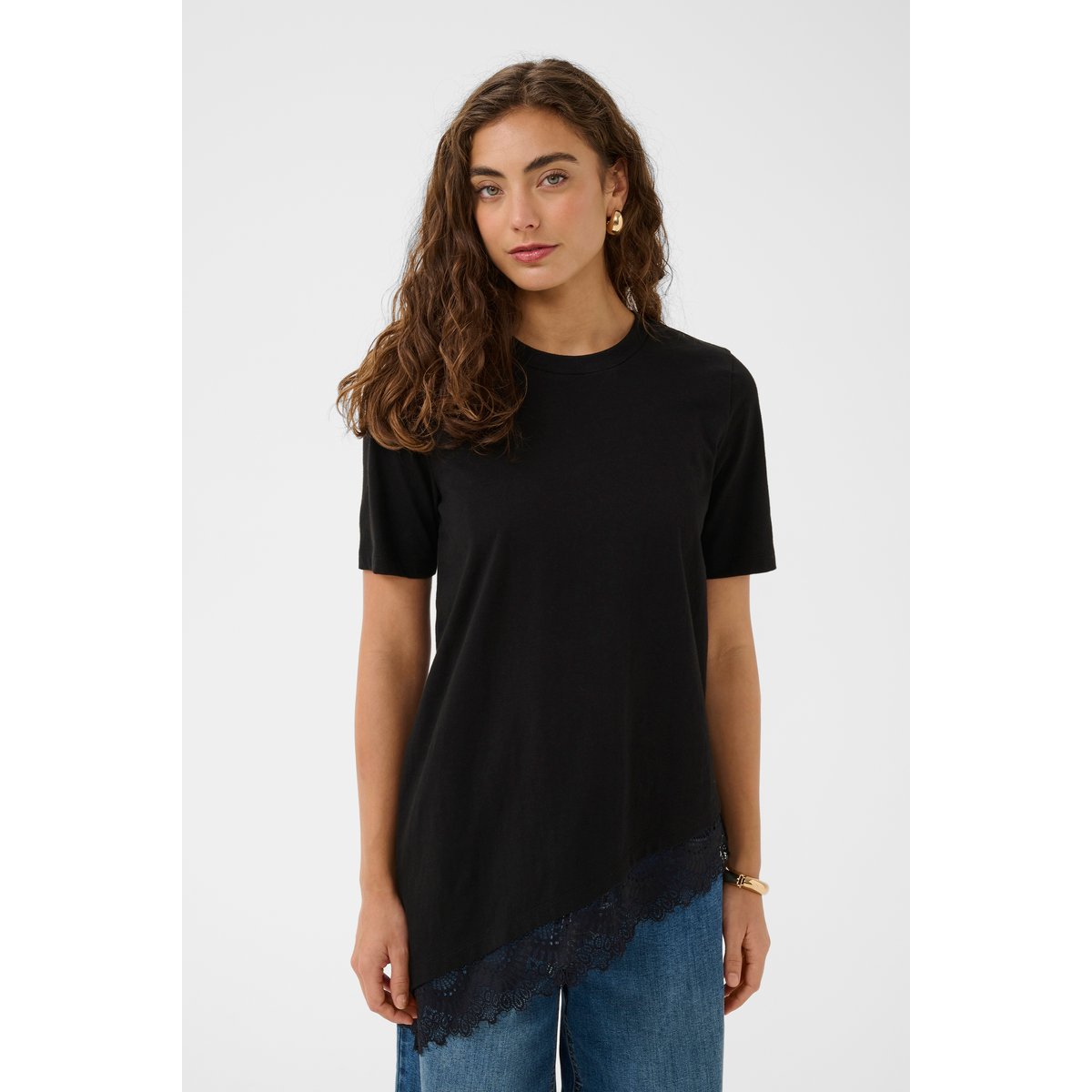 T-shirt noir, CULTURE