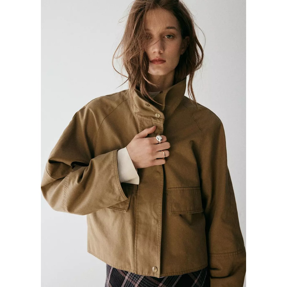 Veste à col cheminée avec poches beige, MANGO