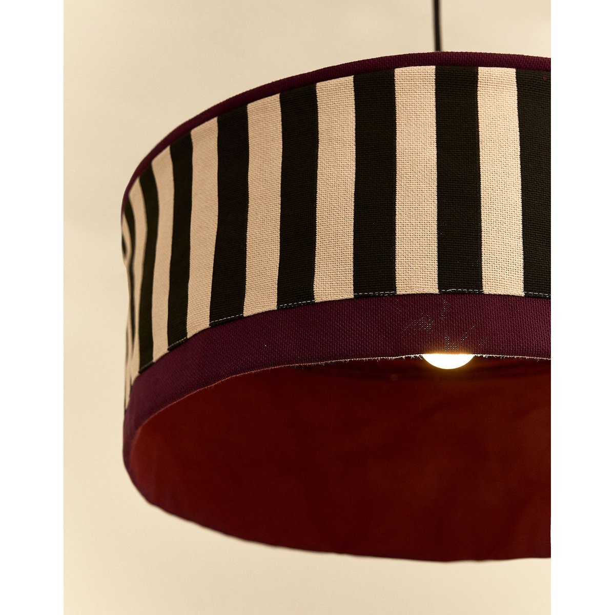 Abat-jour pour suspension diam. 50cm Paul rayures noires et sable, NOBODINOZ