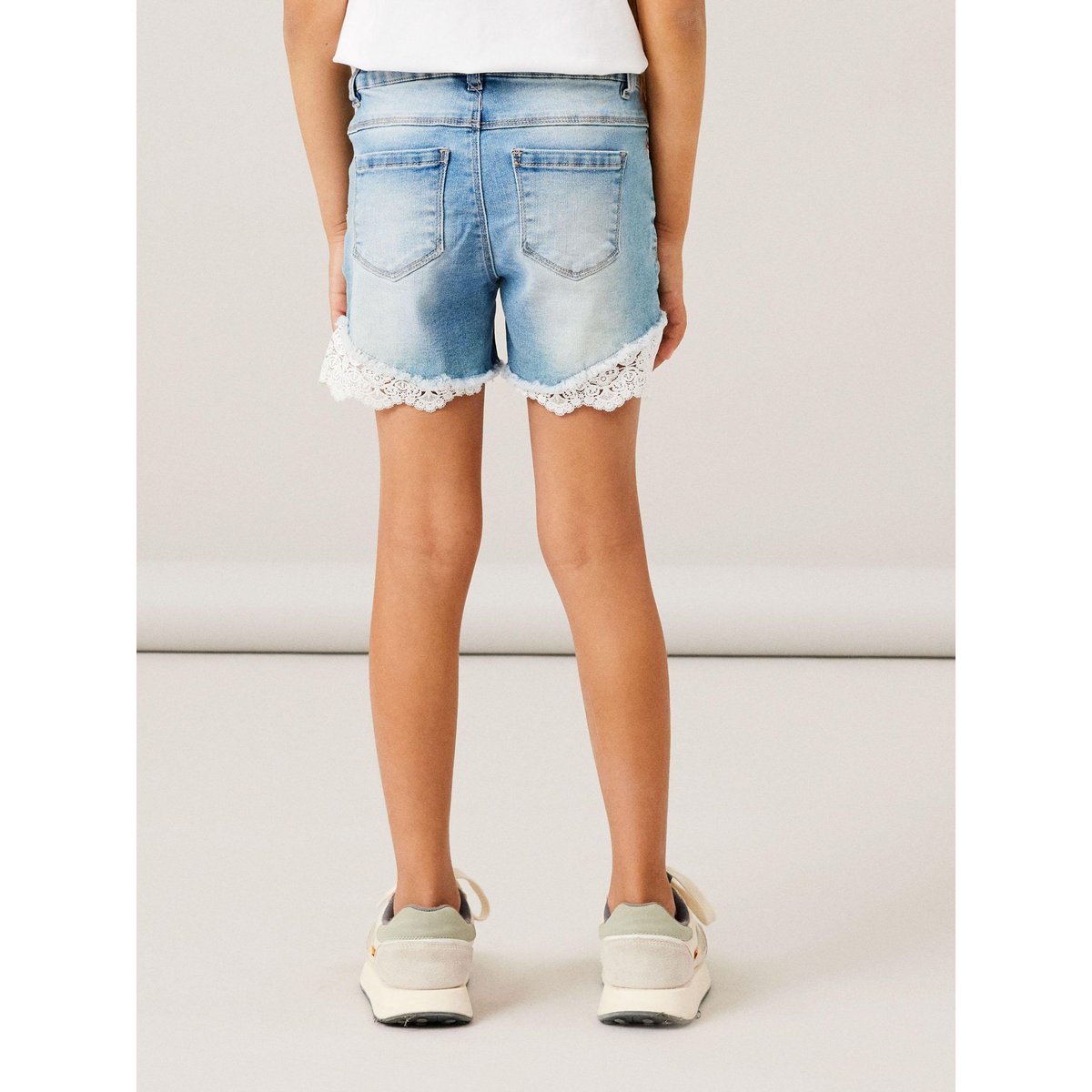 Short medium blue denim, NAME IT