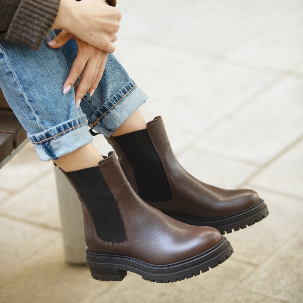 Bottines Chelsea crantées cuir lisse marron, JULES & JENN