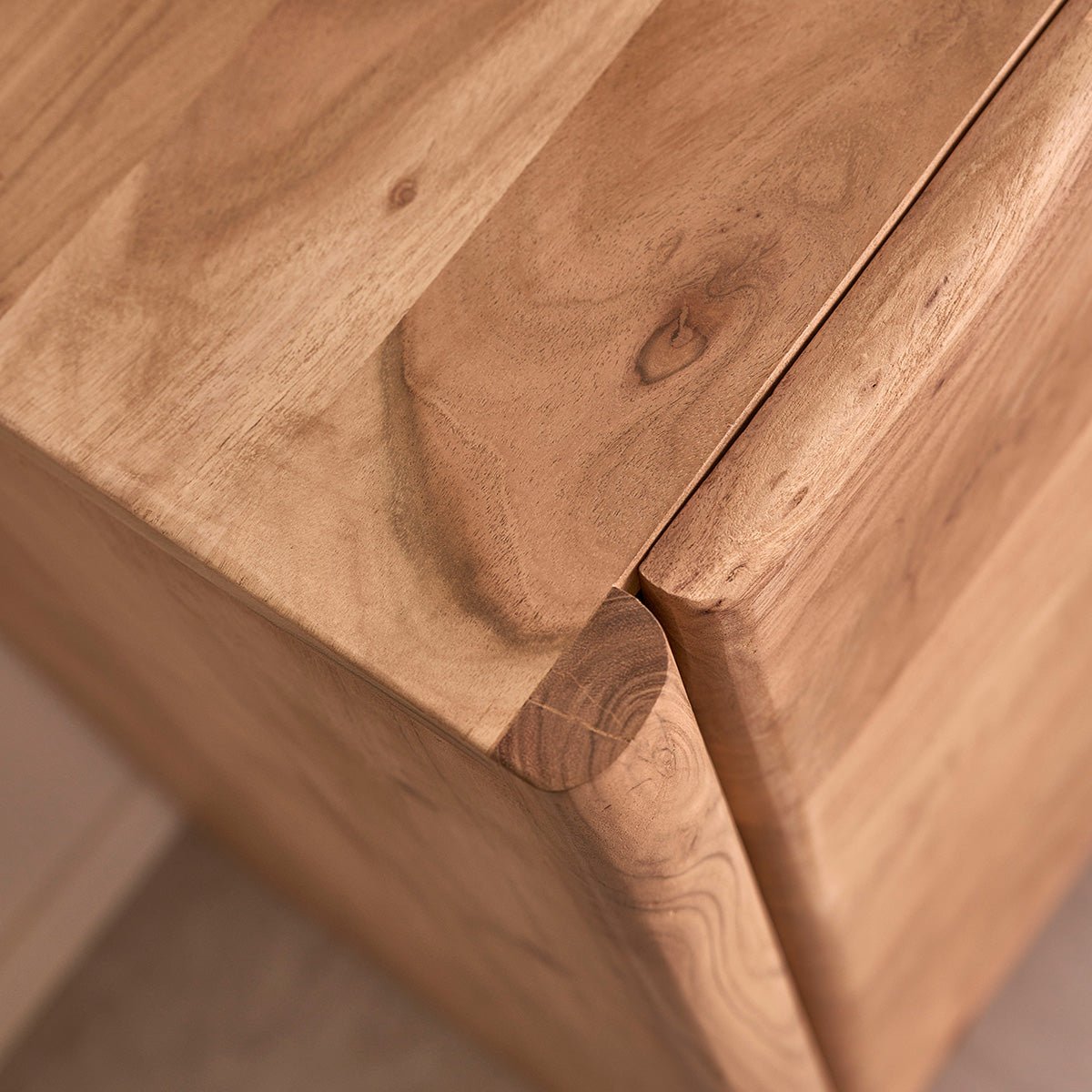 Buffet 4 portes en acacia massif 150 cm CALI couleur unique, BERAH GETAH