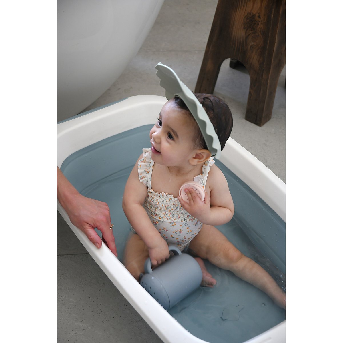 Visière de bain bébé en silicone vert brumeux, BEABA